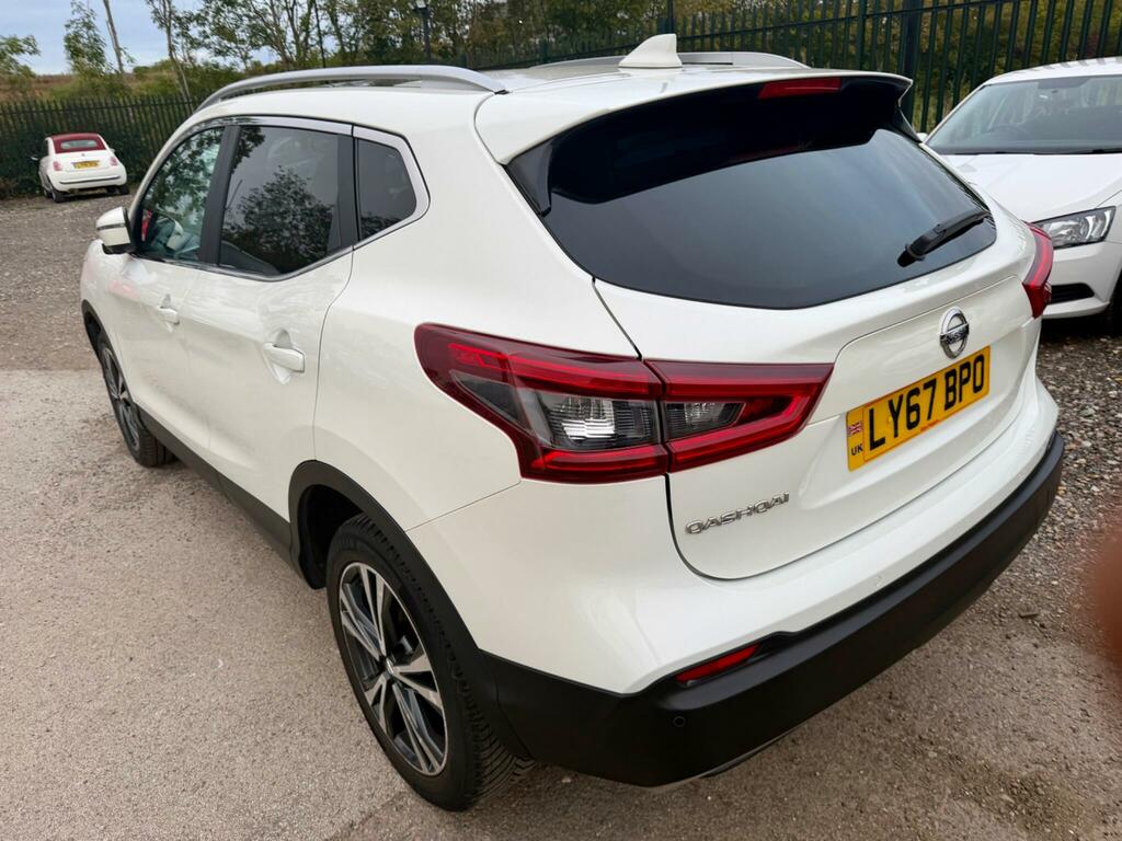 Nissan Qashqai N-connecta White #4