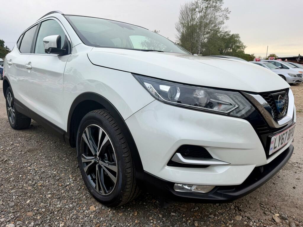 Nissan Qashqai N-connecta White