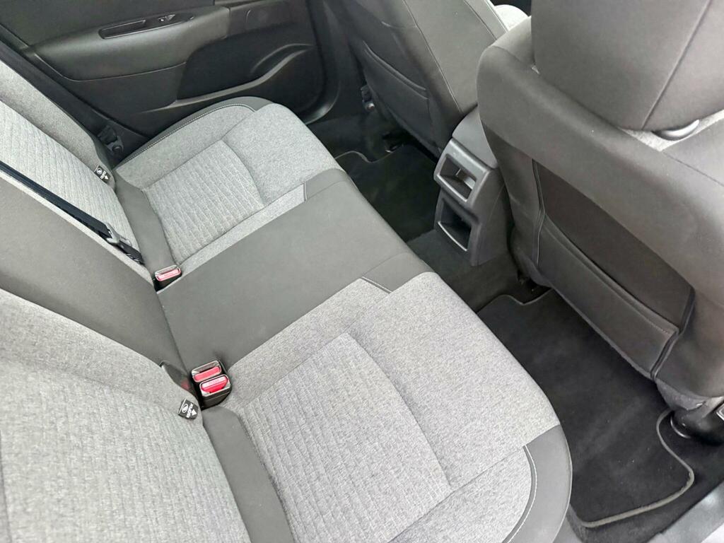 Citroen C4 1.6 Bluehdi Feel 98 Bhp White #24