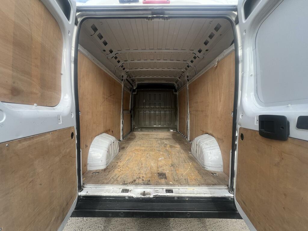 Vauxhall Movano Prime White #10