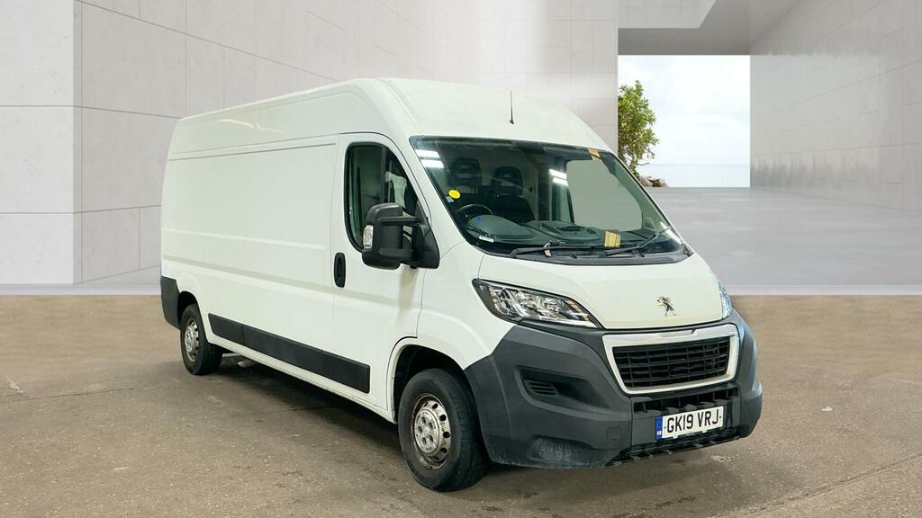 Peugeot Boxer Professional White
