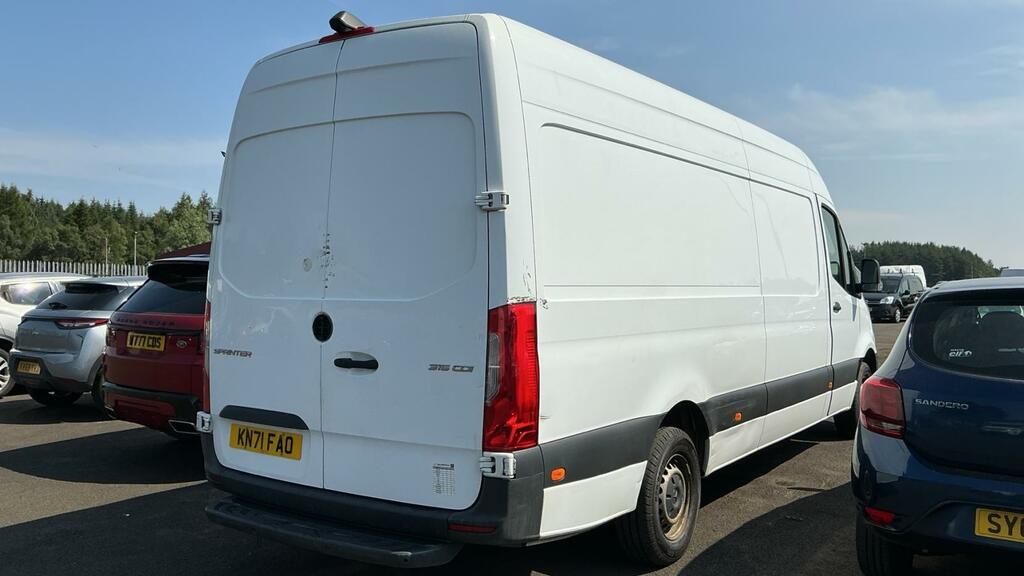 Mercedes-Benz Sprinter Progressive White #4