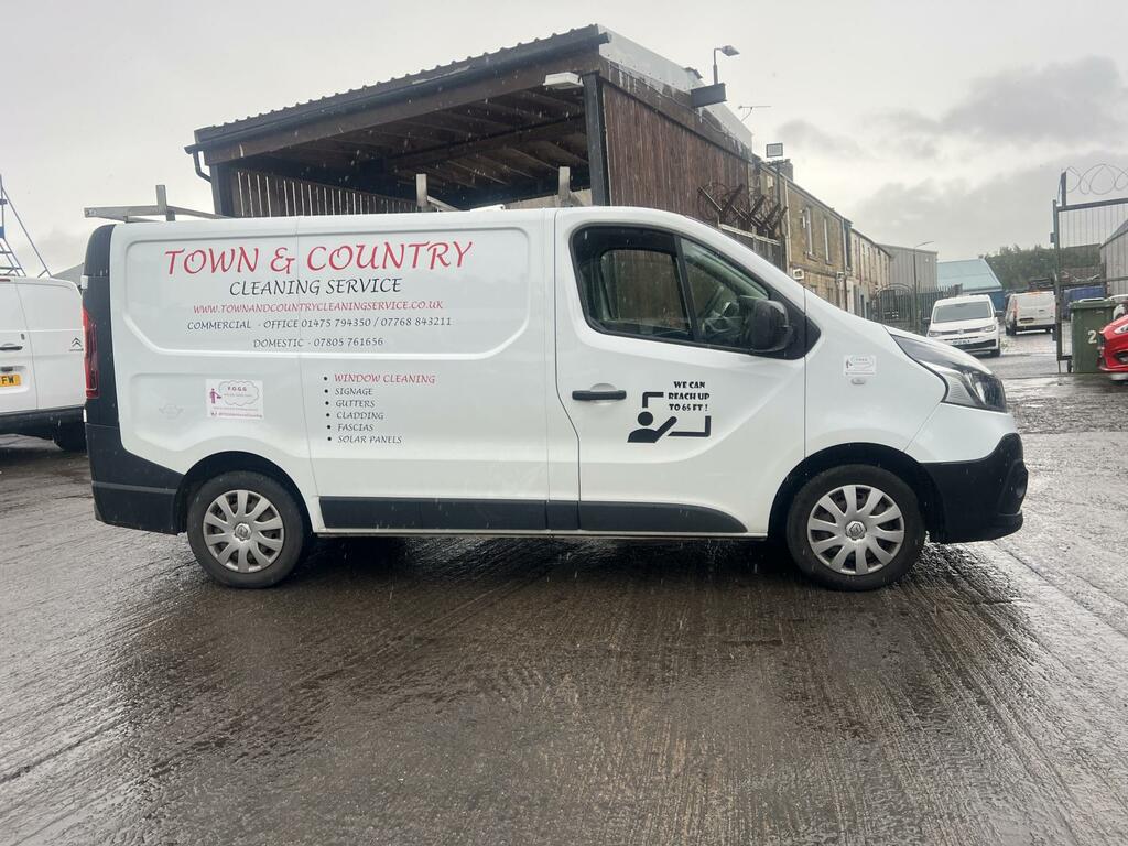 Renault Trafic Business White #2
