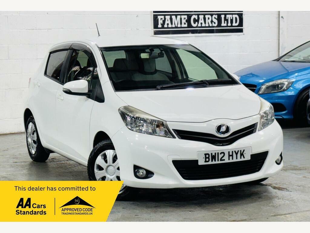 Toyota Yaris Hatchback Black #1
