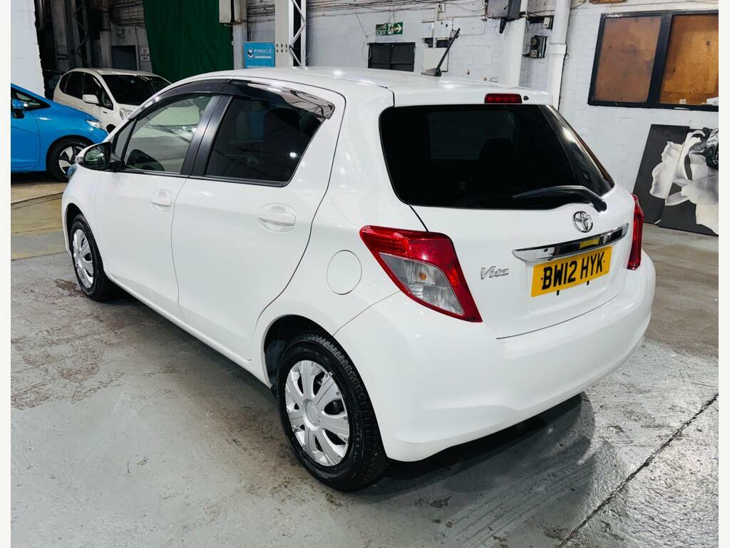 Toyota Yaris Hatchback Black #6