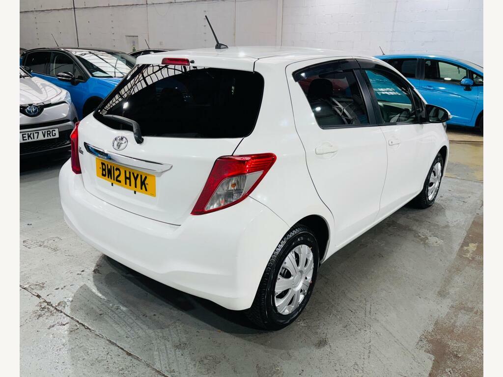 Toyota Yaris Hatchback Black #4