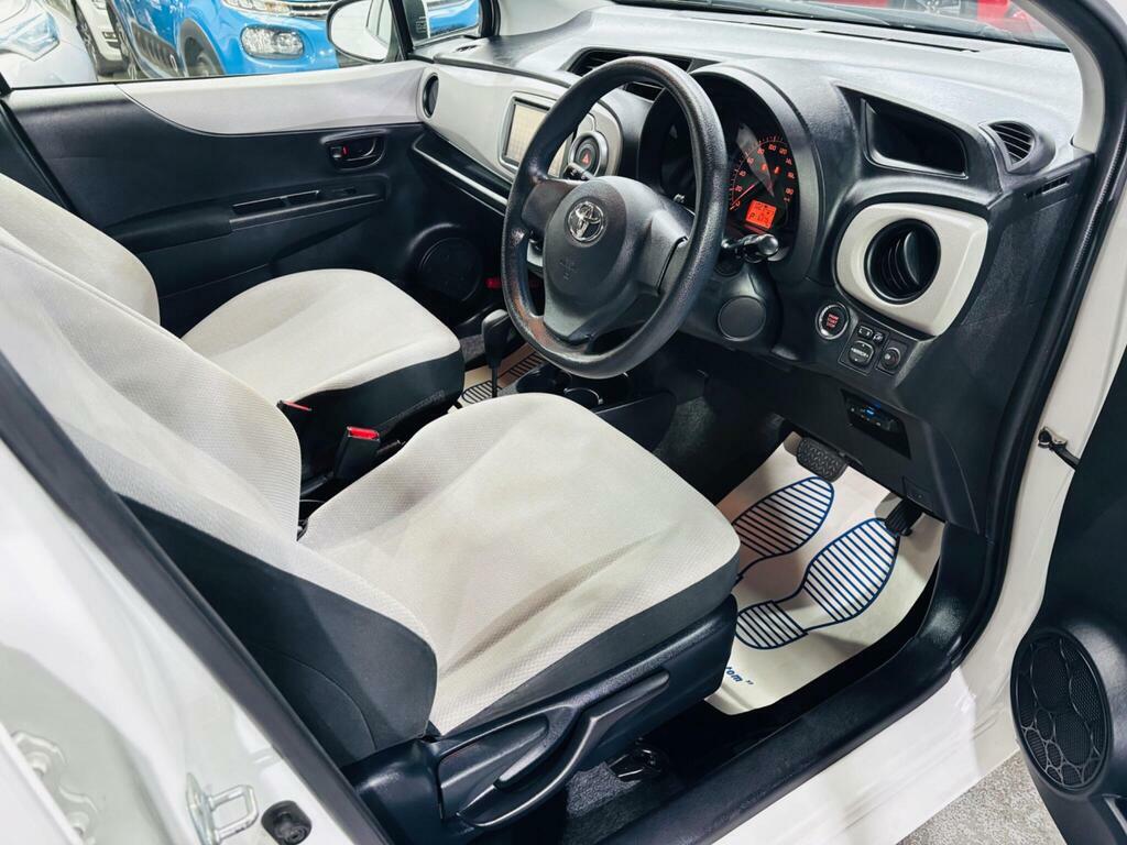 Toyota Yaris Hatchback Black #9