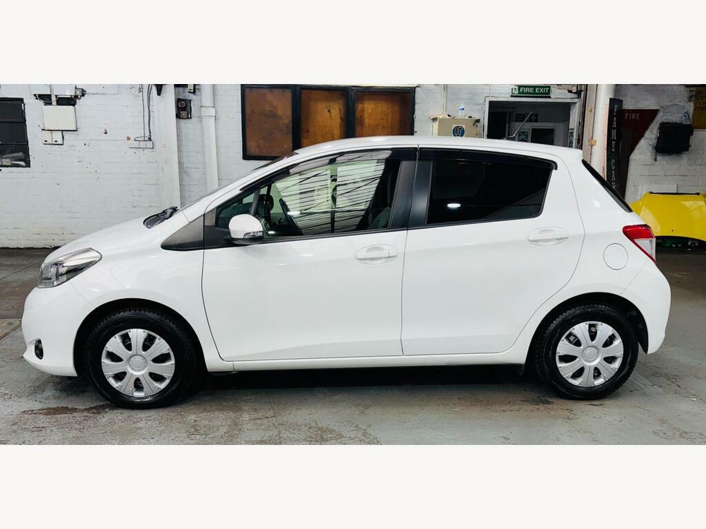 Toyota Yaris Hatchback Black #8
