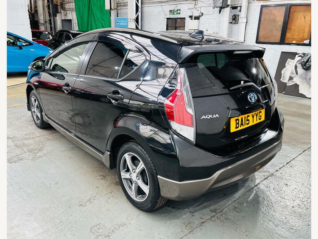 Toyota Aqua Vvt I X Urban Black #6