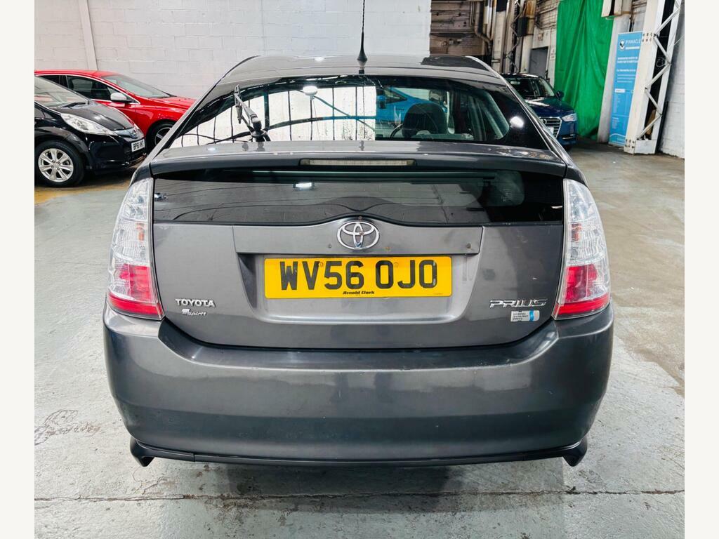 Toyota Prius 1.5 T Spirit Cvt Grey #5