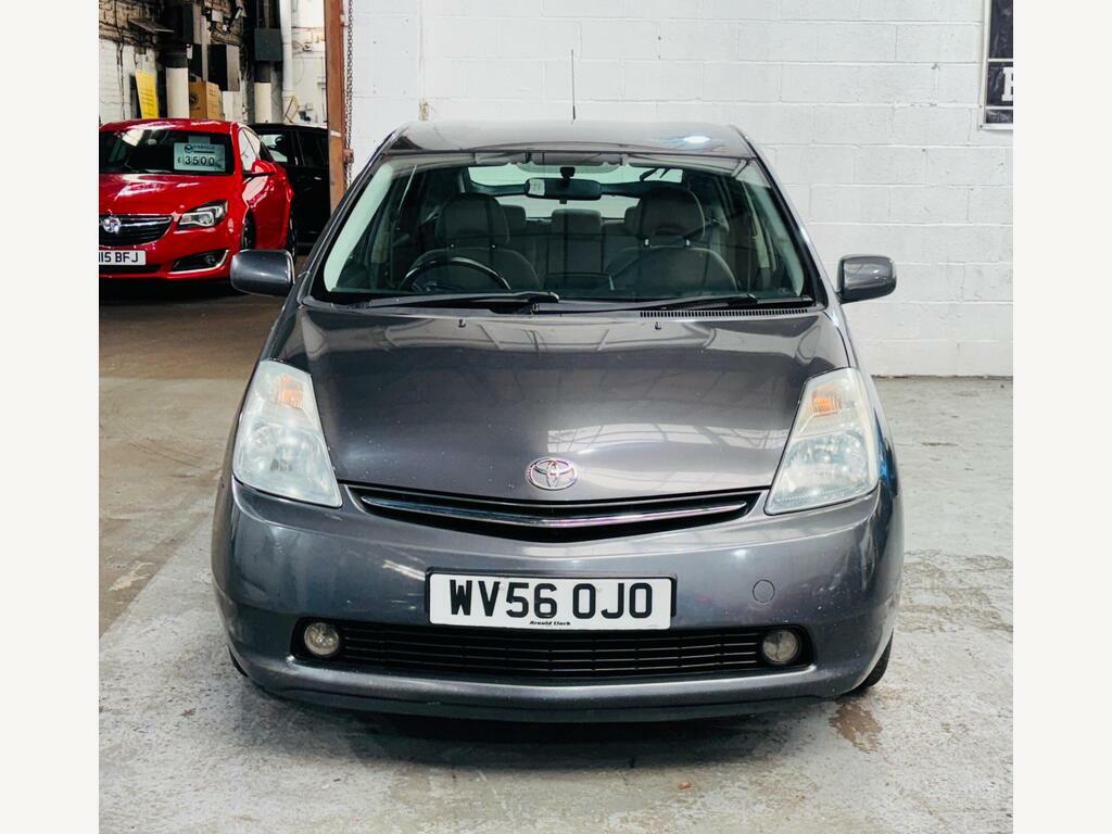 Toyota Prius 1.5 T Spirit Cvt Grey #2