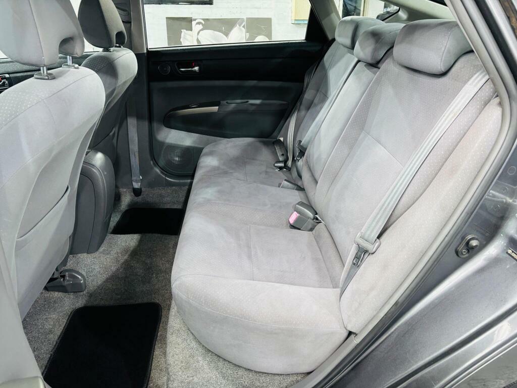 Toyota Prius Hatchback Silver #14