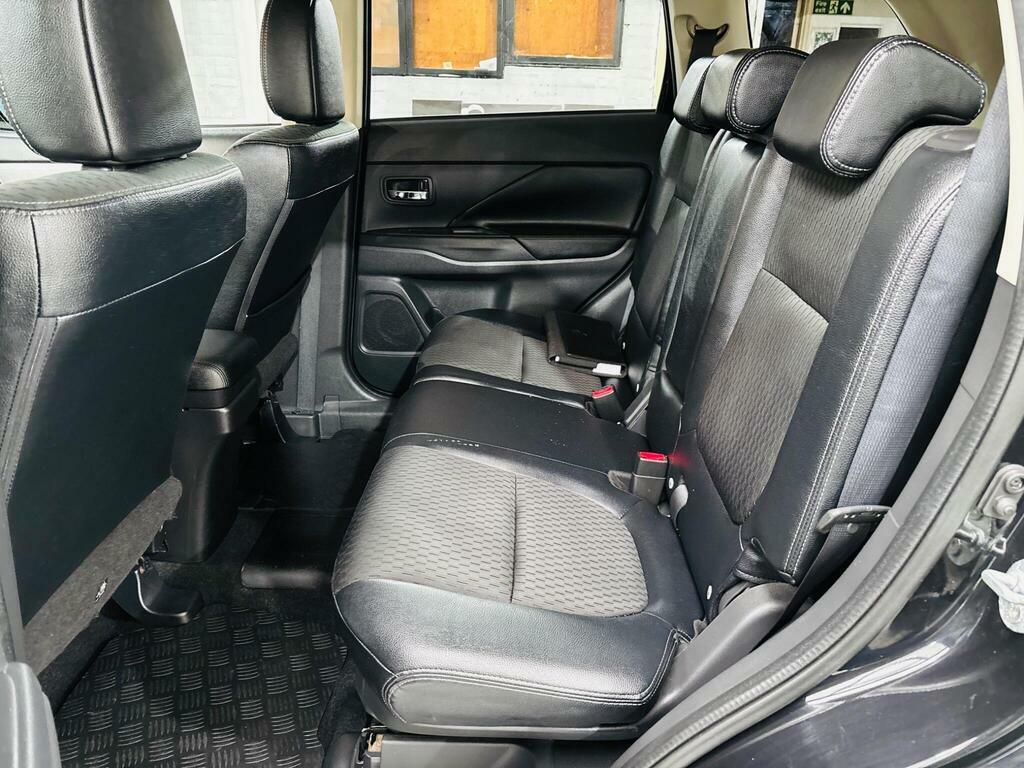 Mitsubishi Outlander Di-d Gx 3 Black #14