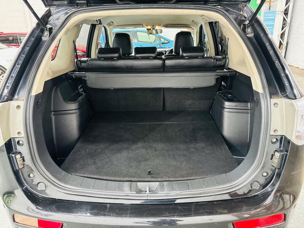 Mitsubishi Outlander Di-d Gx 3 Black #22