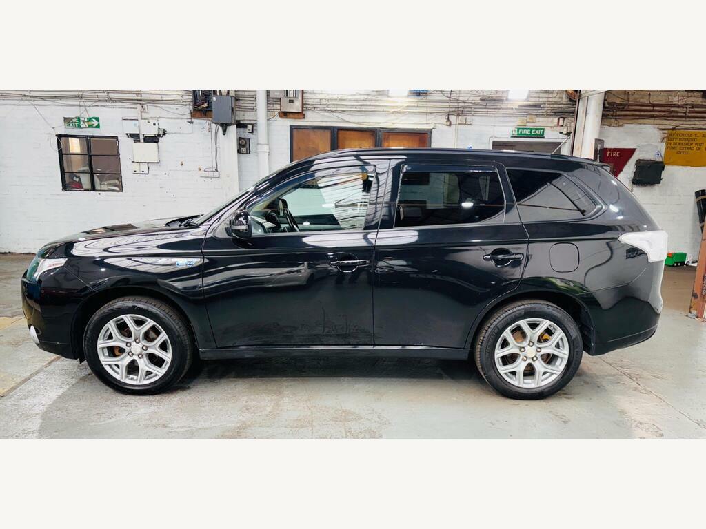 Mitsubishi Outlander Di-d Gx 3 Black #8