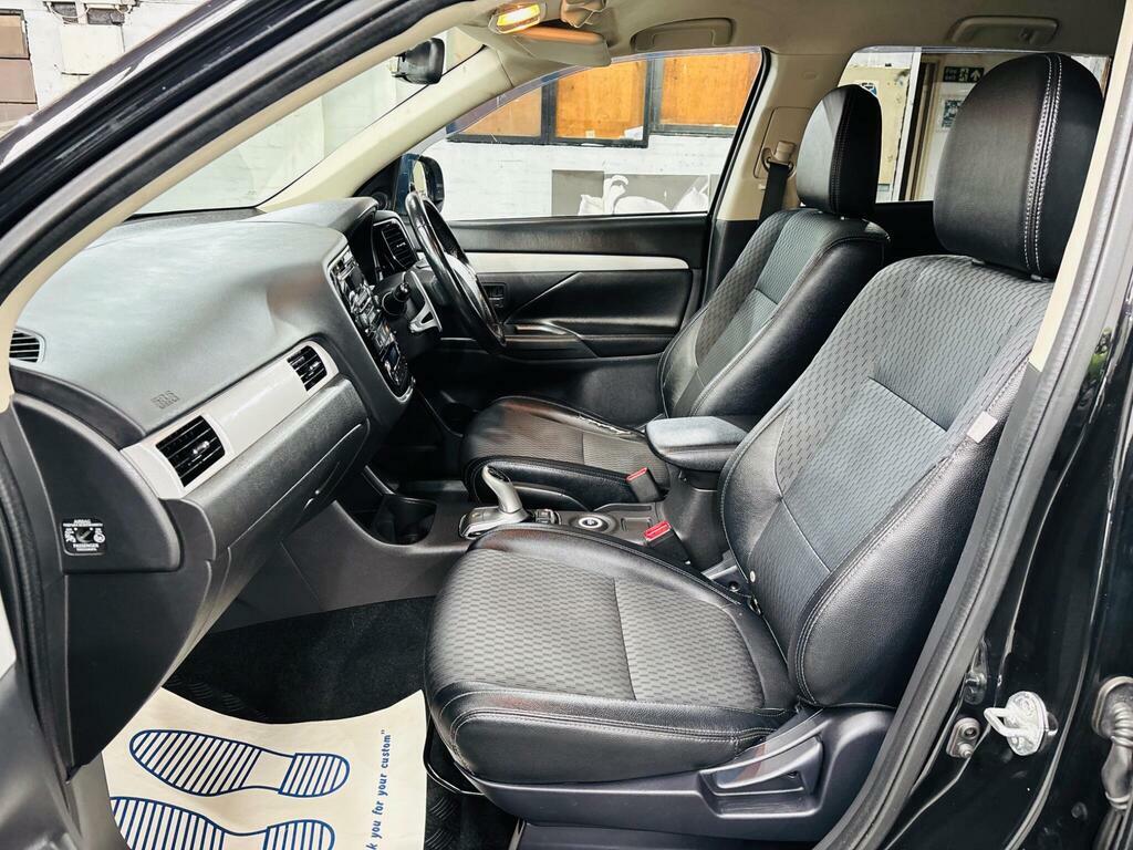 Mitsubishi Outlander Di-d Gx 3 Black #13