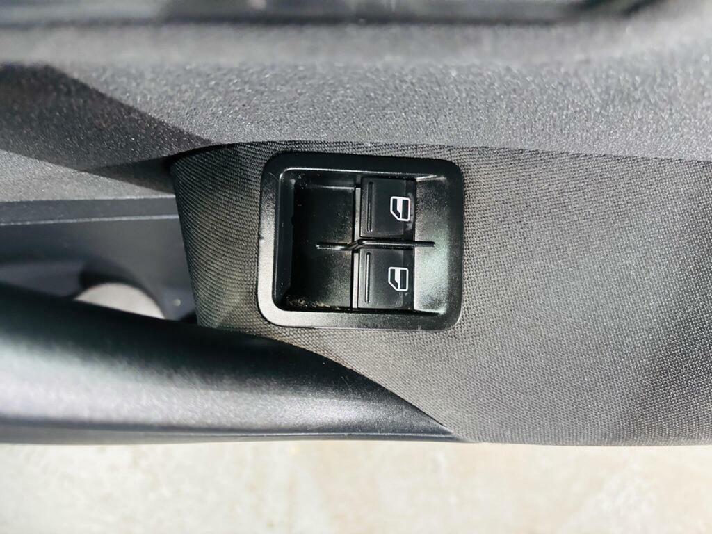 Volkswagen Polo S Silver #15