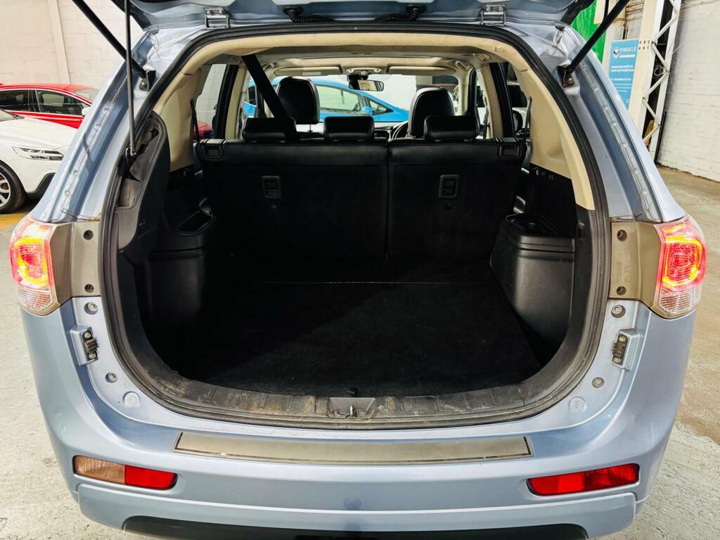 Mitsubishi Outlander Di-d Gx 3 Grey #25