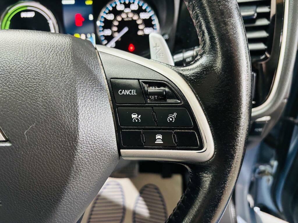 Mitsubishi Outlander Di-d Gx 3 Grey #17