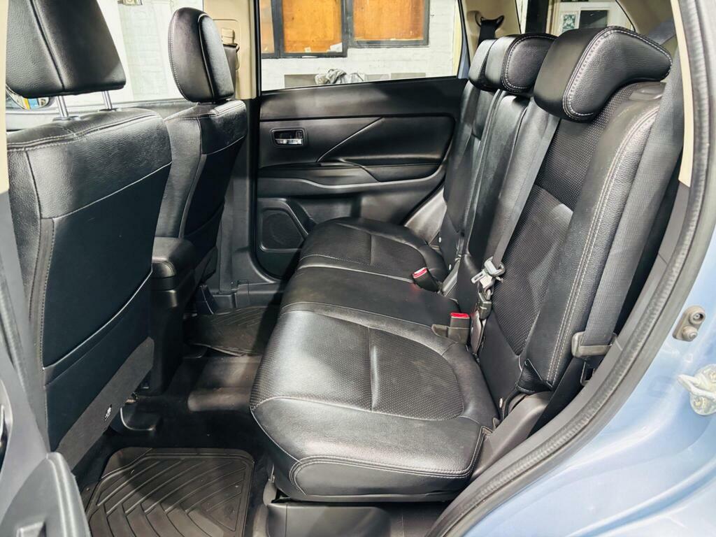 Mitsubishi Outlander Di-d Gx 3 Grey #14