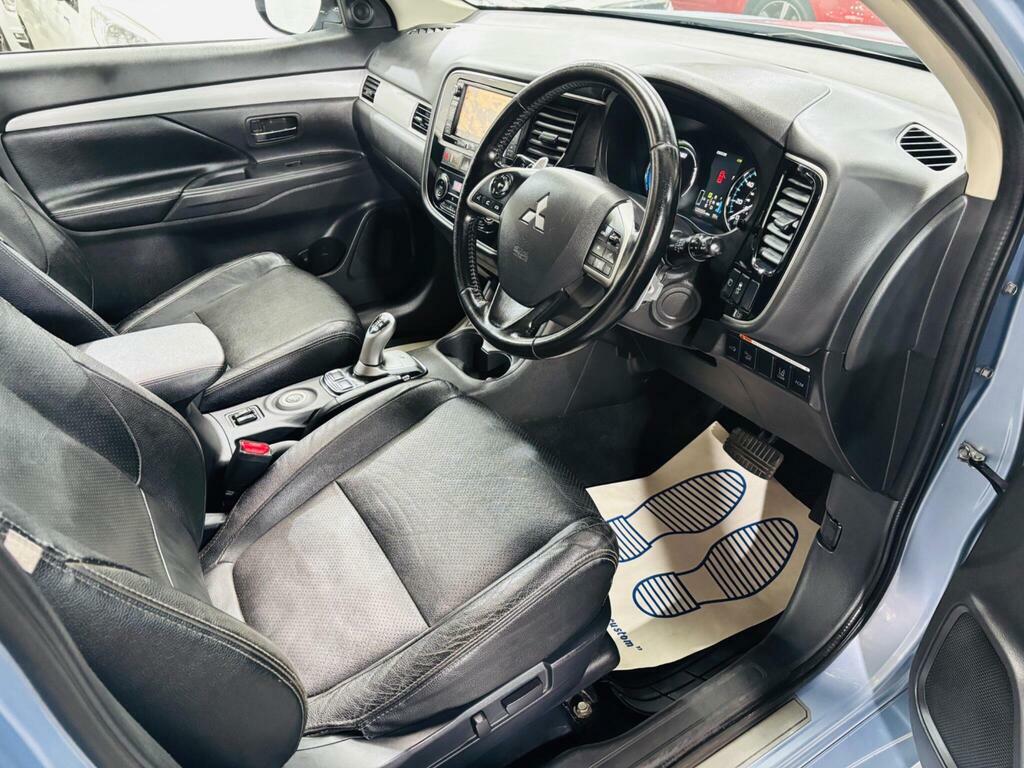Mitsubishi Outlander Di-d Gx 3 Grey #9