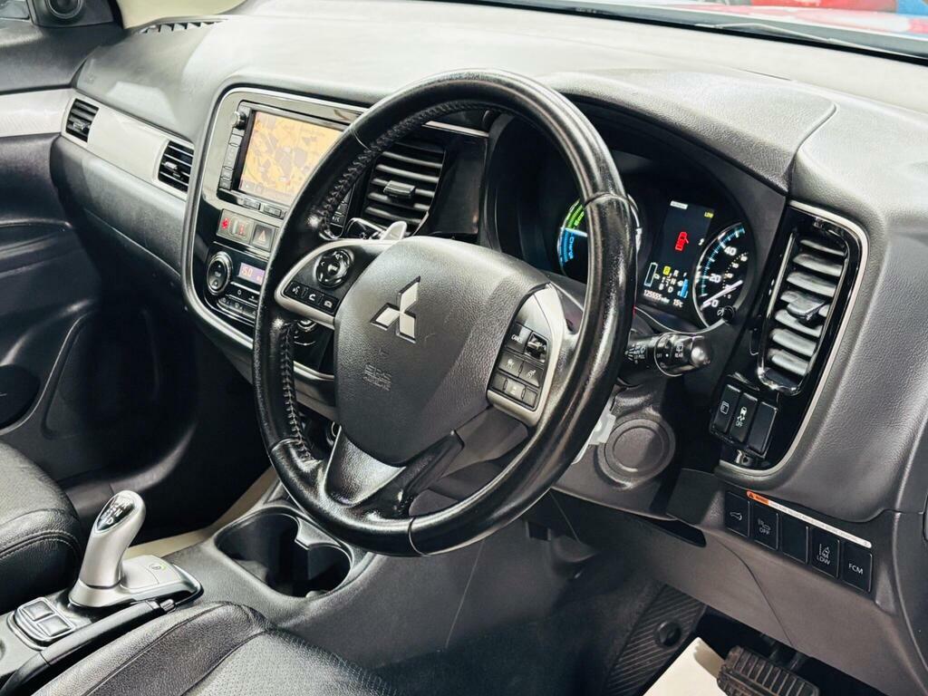 Mitsubishi Outlander Di-d Gx 3 Grey #10