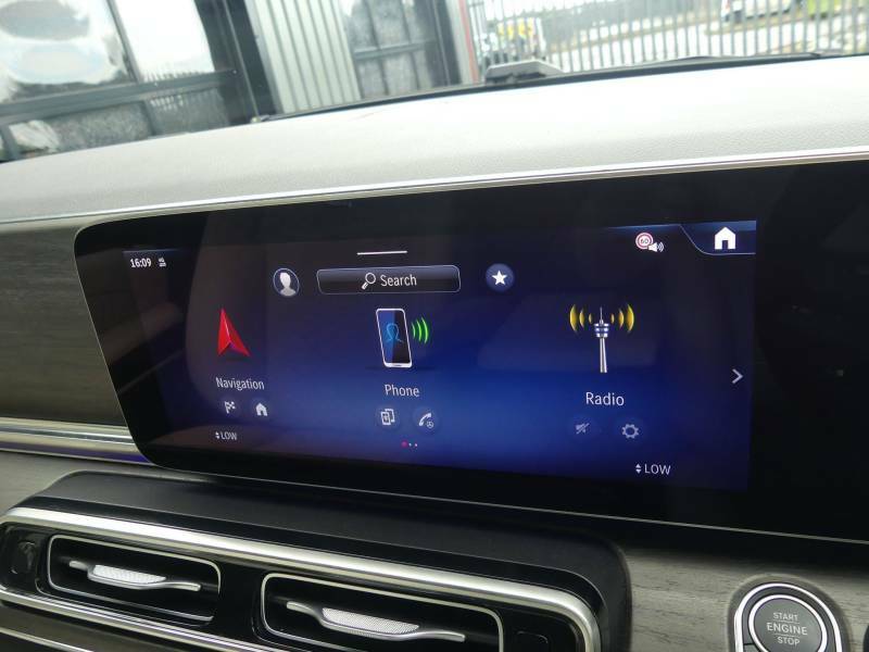 Mercedes-Benz V Class Mpv Black #20