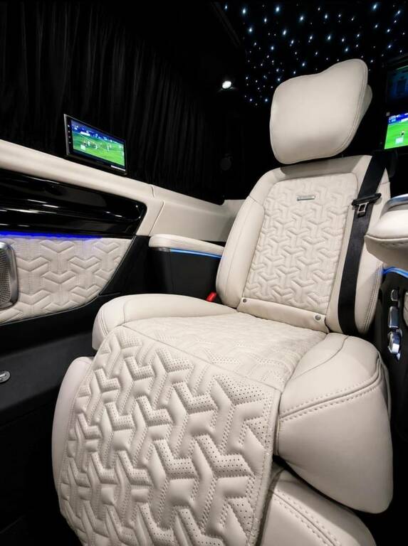 Mercedes-Benz V Class V220 D Premium 9G-tronic Extra Long7 Seats Grey #3