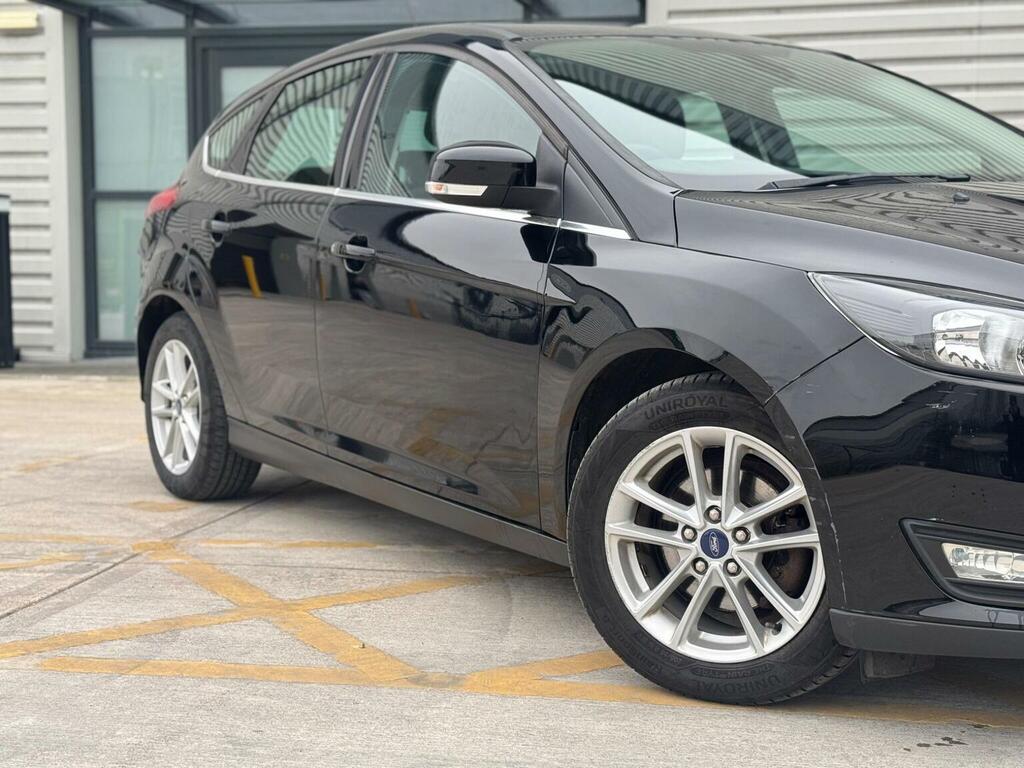 Ford Focus Hatchback 1.0T Ecoboost Zetec Euro 6 Ss 20 DF66YPP Black #3