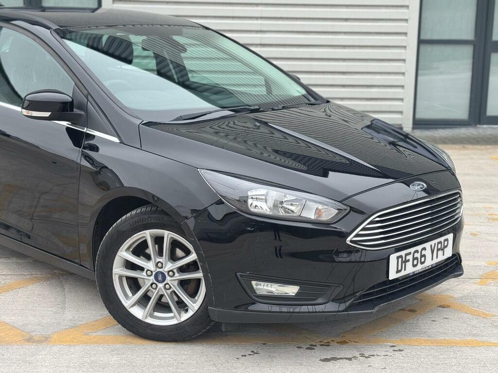 Ford Focus Hatchback 1.0T Ecoboost Zetec Euro 6 Ss 20 DF66YPP Black #2