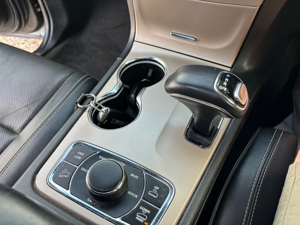 Jeep Grand Cherokee Limited White #27