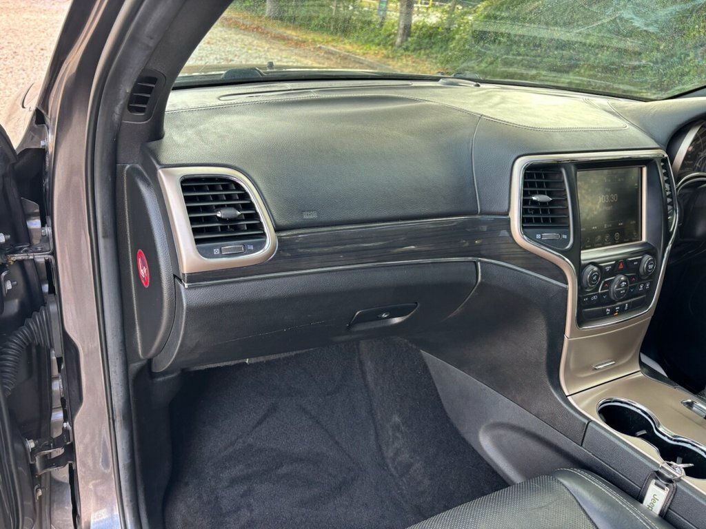 Jeep Grand Cherokee Limited White #48