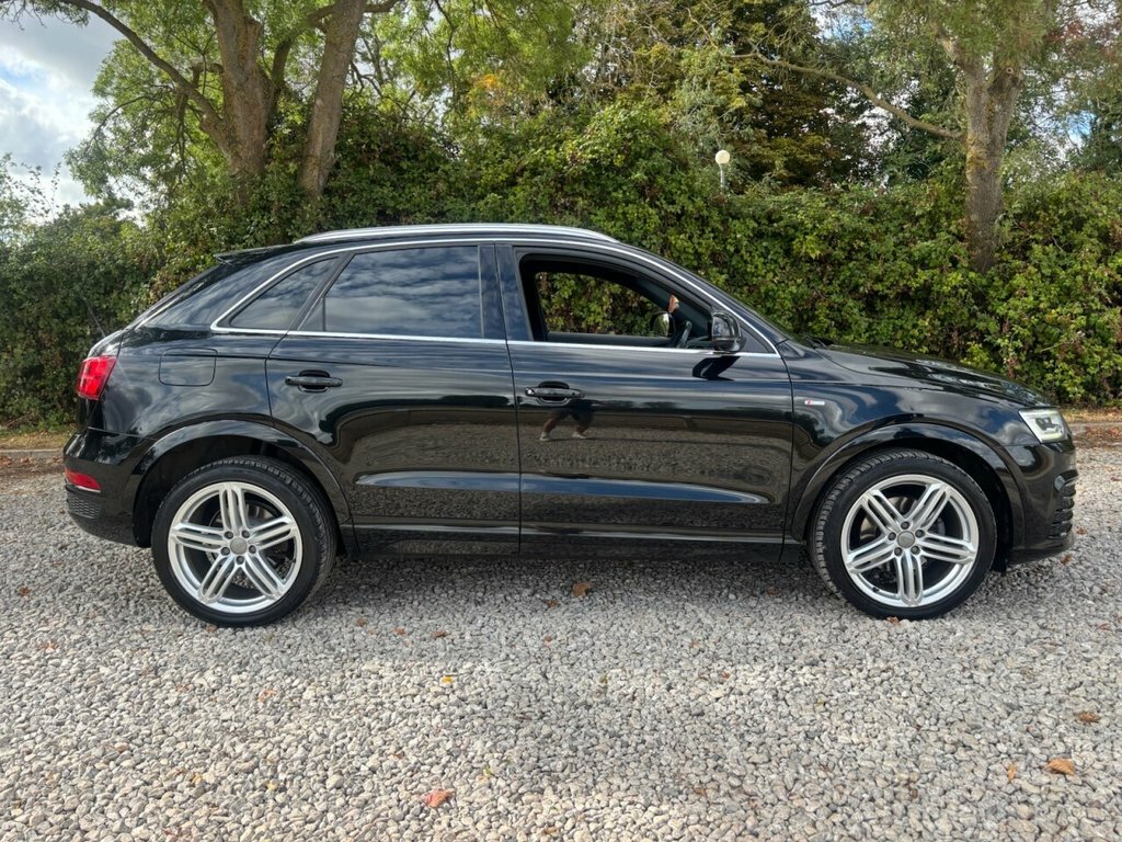 Audi Q3 2L S Line Plus Black #2