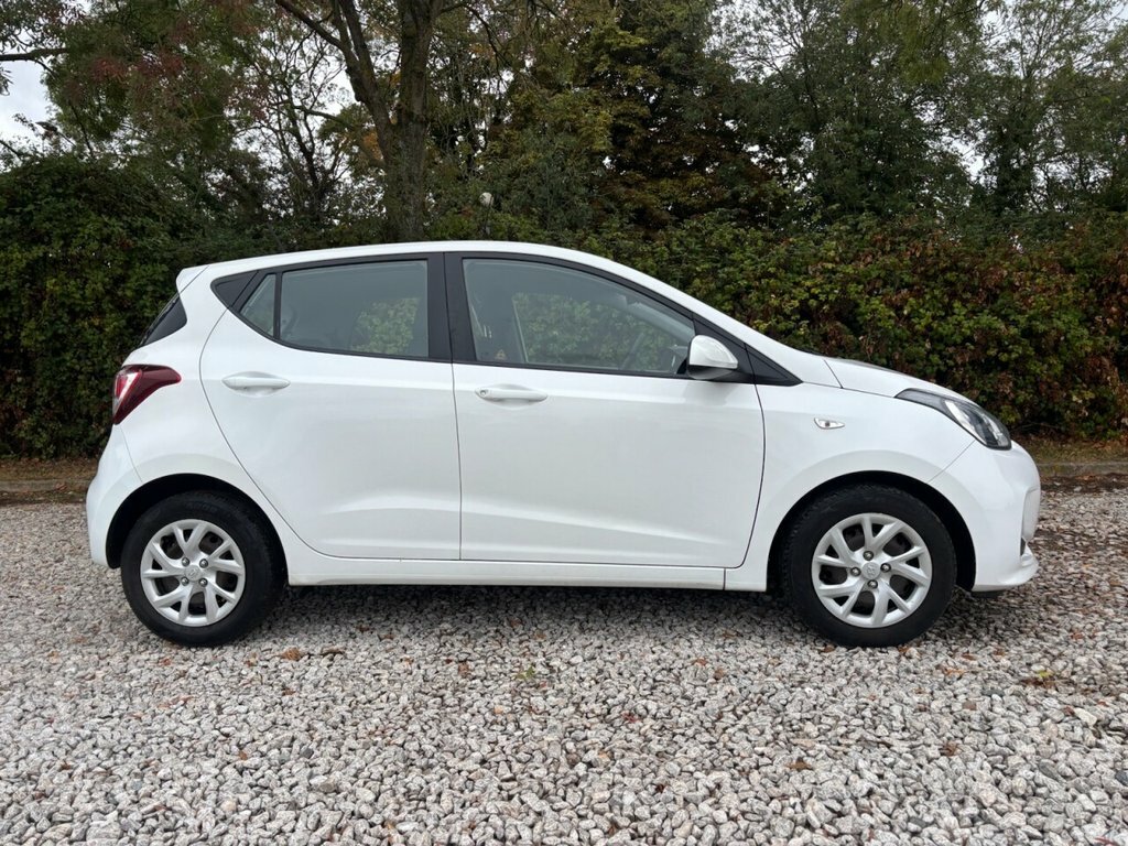 Hyundai I10 1L Se White #3