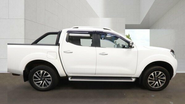 Nissan Navara 2.3L Tekna White #5