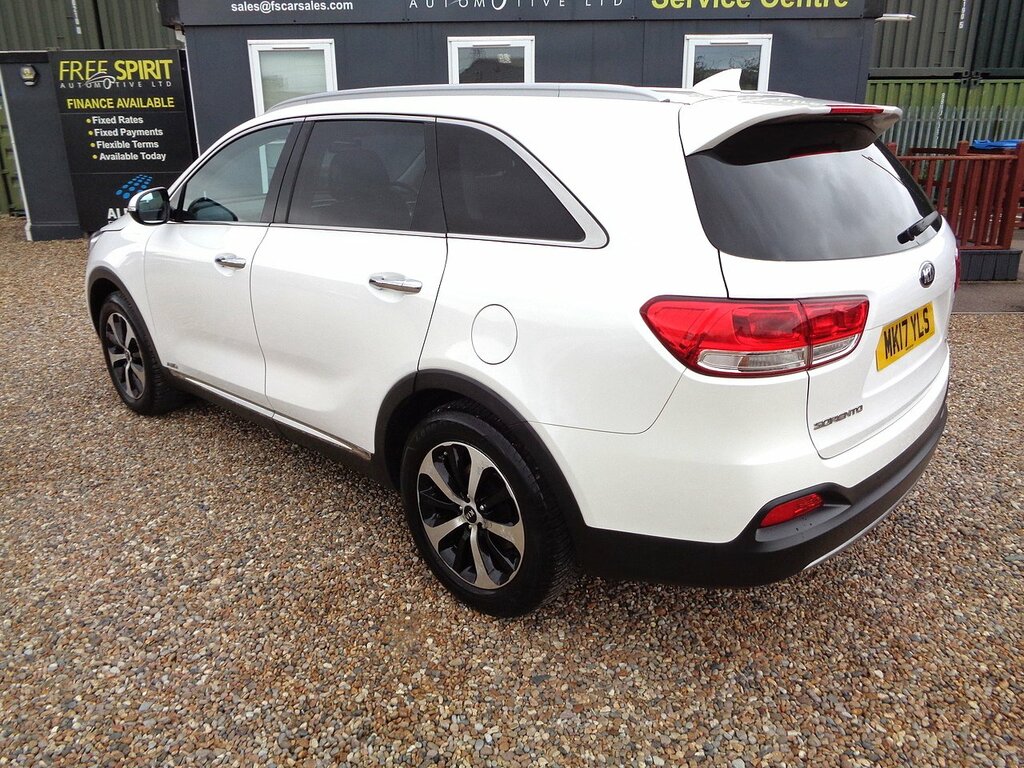 Kia Sorento Kx-2 White #36