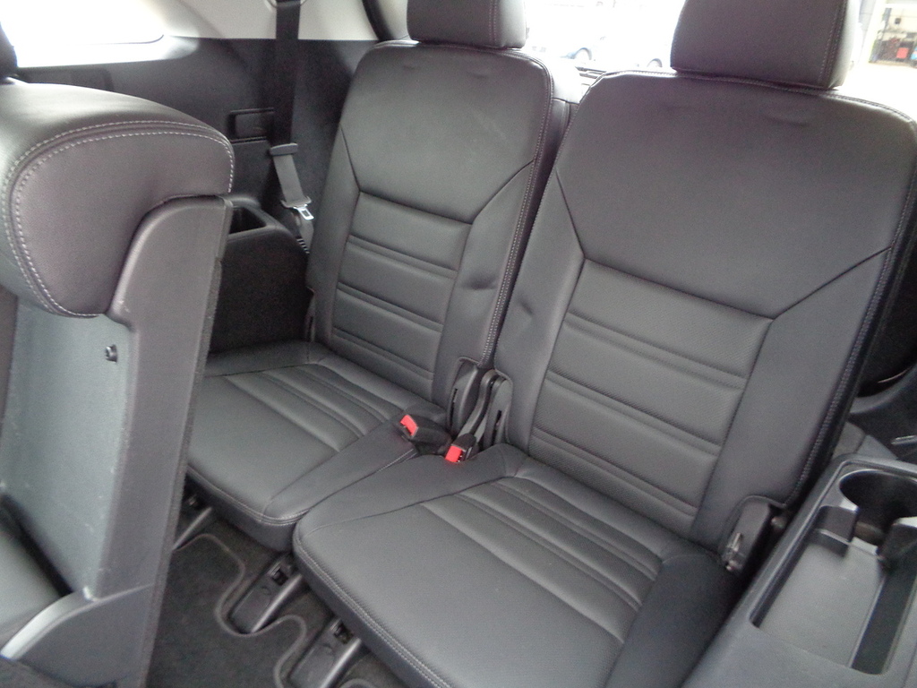 Kia Sorento Kx-2 White #30