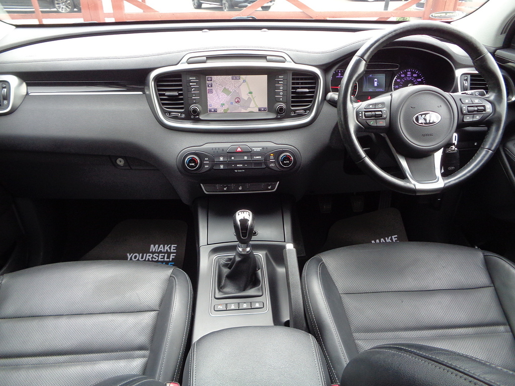 Kia Sorento Crdi Kx-2 White #3