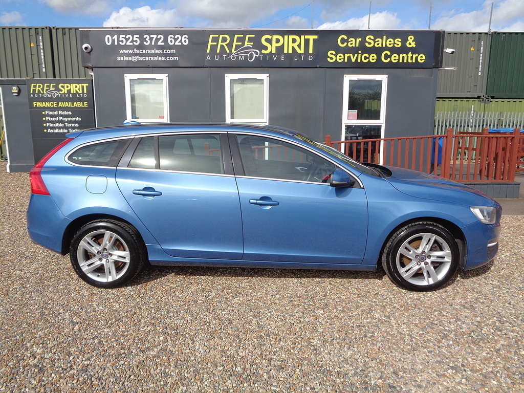 Volvo V60 D2 Se Blue #5