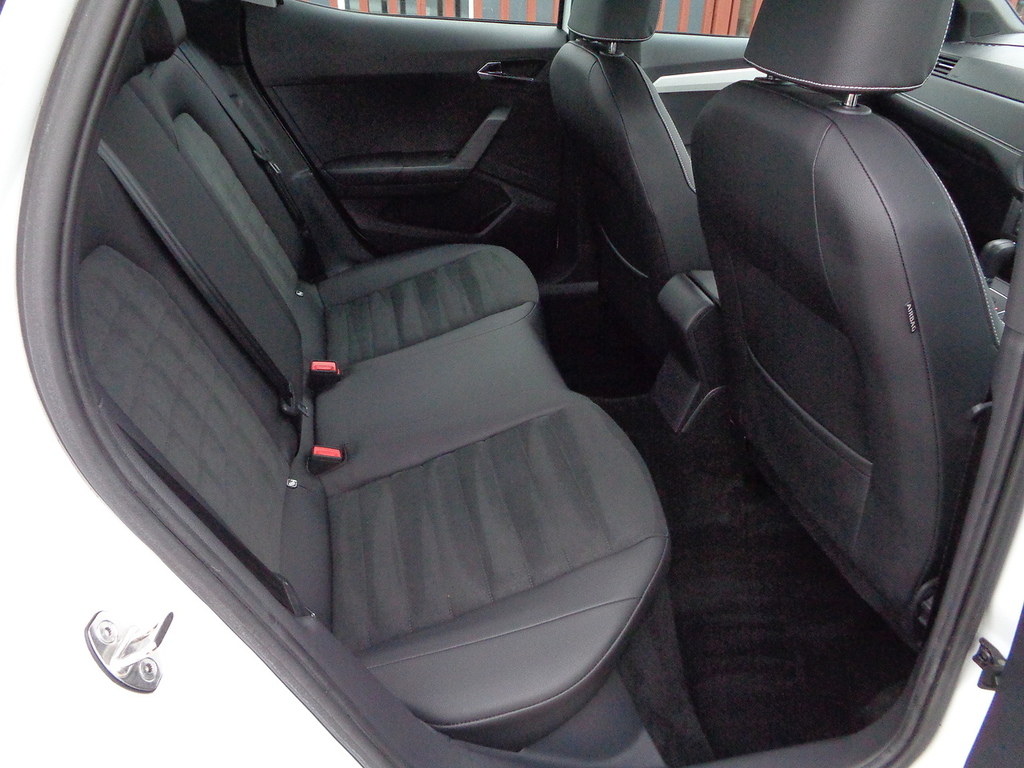 Seat Arona 1.0 Tsi 110 Fr Red Edition Black #29