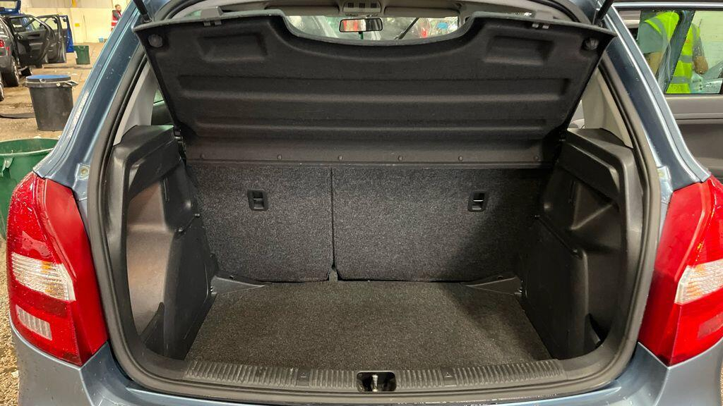 Skoda Fabia Blue #12