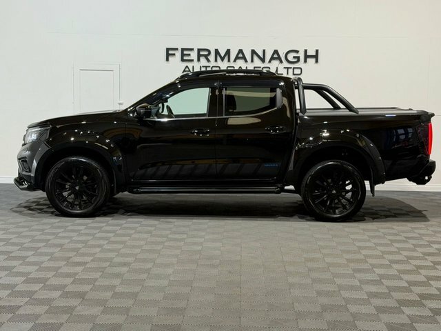 Nissan Navara Automatic Black #5