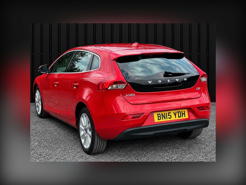 Volvo V40 1.6 D2 Se Lux Nav Euro 5 Ss Red #2