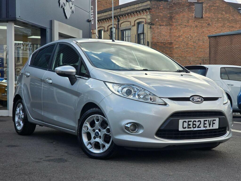Ford Fiesta Hatchback 1.25 Zetec 201262 Silver