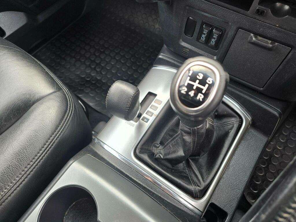 Mitsubishi Shogun Sg4 Black Silver #28