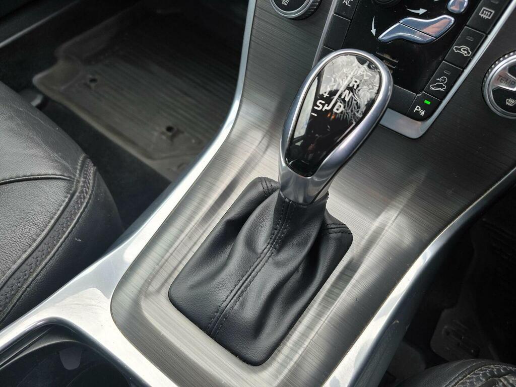 Volvo XC70 2.4L Se Lux Silver #30