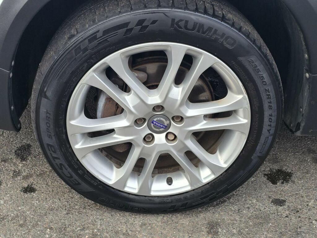 Volvo XC70 2.4L Se Lux Silver #43