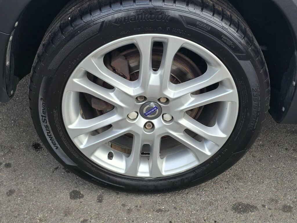 Volvo XC70 2.4L Se Lux Silver #42
