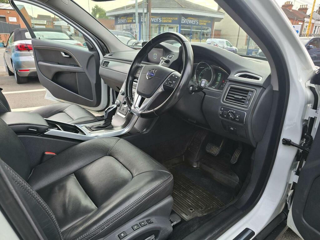 Volvo XC70 2.4 D5 Se Lux Geartronic Awd Euro 5 White #3