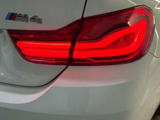 BMW M4 3.0 M4 Competition Edition Package White #14